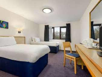 Days Inn Bridgend Cardiff Luaran gambar